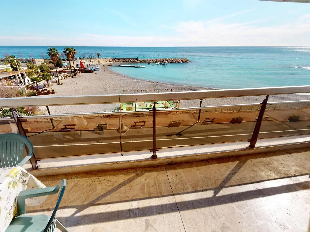 Studio Spacieux Avec Terrasse, Parking, Face Mer, Proche Plages Et Commodites - Fr-1-196-320 Roquebrune-Cap-Martin 0*,  Francja