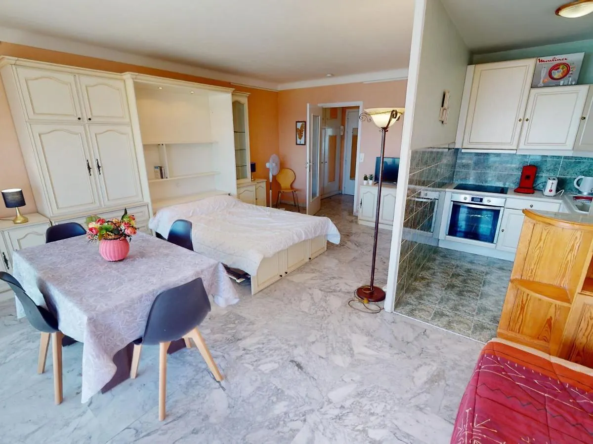 Apartament Studio Spacieux Avec Terrasse, Parking, Face Mer, Proche Plages Et Commodites - Fr-1-196-320 Roquebrune-Cap-Martin Francja